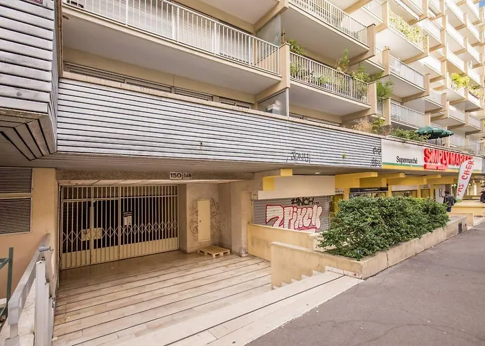 Rue Saint-maur 1-bed Balcony And View *