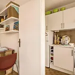 Lejlighed Rue Saint-maur 1-bed Balcony And View *