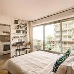 Rue Saint-maur 1-bed Balcony And View Lejlighed Paris