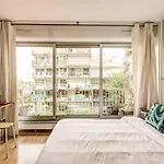 Rue Saint-maur 1-bed Balcony And View *