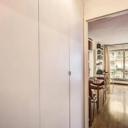 Rue Saint-maur 1-bed Balcony And View Apartment *