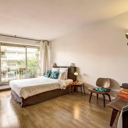 Rue Saint-maur 1-bed Balcony And View Apartment Paris