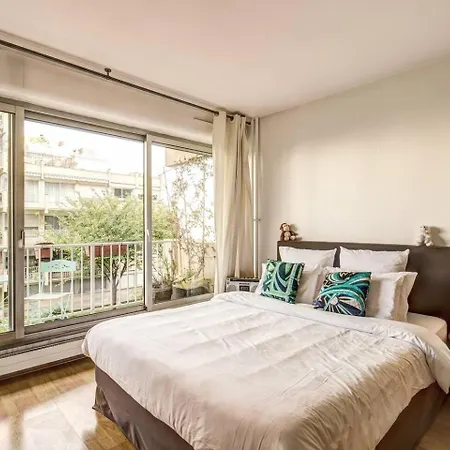 Rue Saint-maur 1-bed Balcony And View Apartment