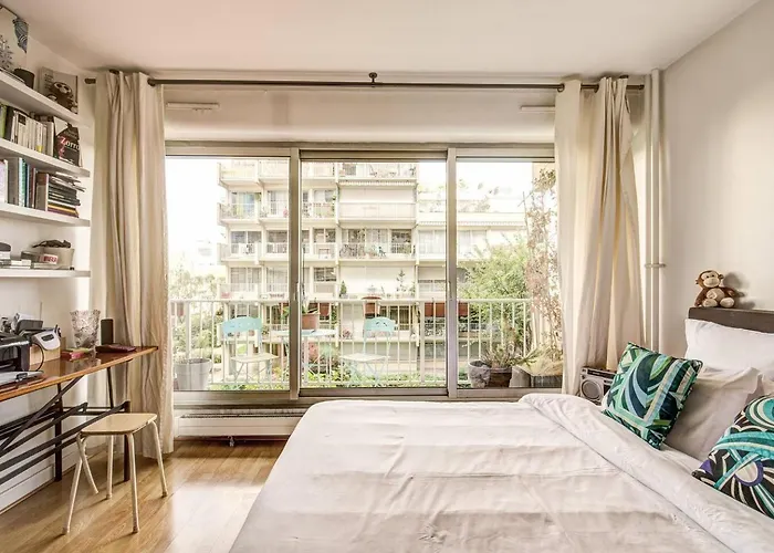 Rue Saint-maur 1-bed Balcony And View *