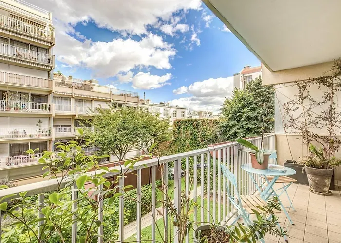 Rue Saint-maur 1-bed Balcony And View Paříž