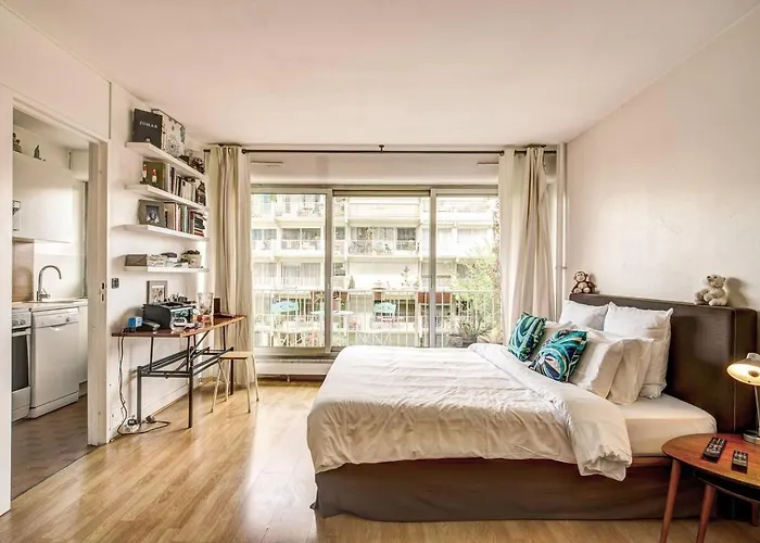 Rue Saint-maur 1-bed Balcony And View Apartment *