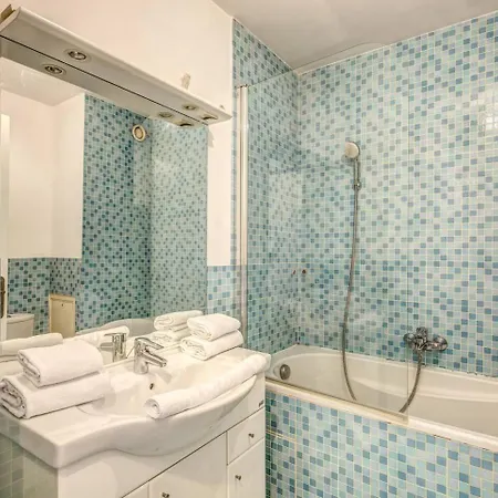 Rue Saint-maur 1-bed Balcony And View * Париж